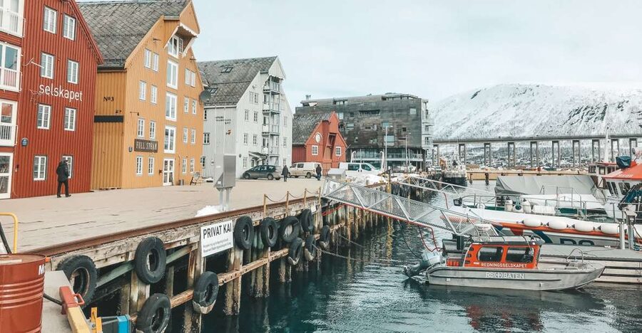 Tromsø: Private City Tour - How your guide turns streets into Tromsø history and culture