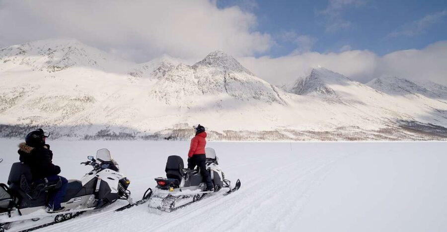 Tromsø: Scenic Arctic snowmobile safari in the Lyngen Alps - Safety briefing and thermal gear: you get kitted before you go fast