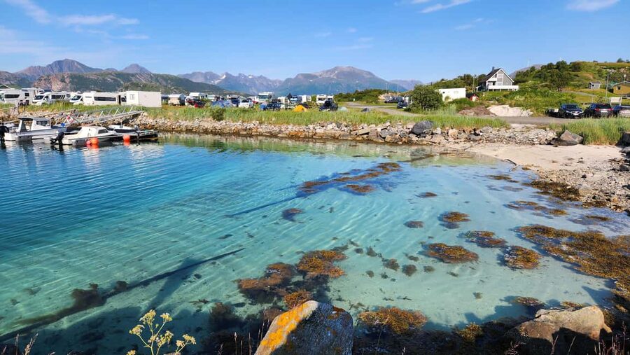 Tromsø: Sommaroy Fjord Tour with Lunch Option & Midnight Sun - The Guides and the Photo Moment: Why This Tour Feels More Personal