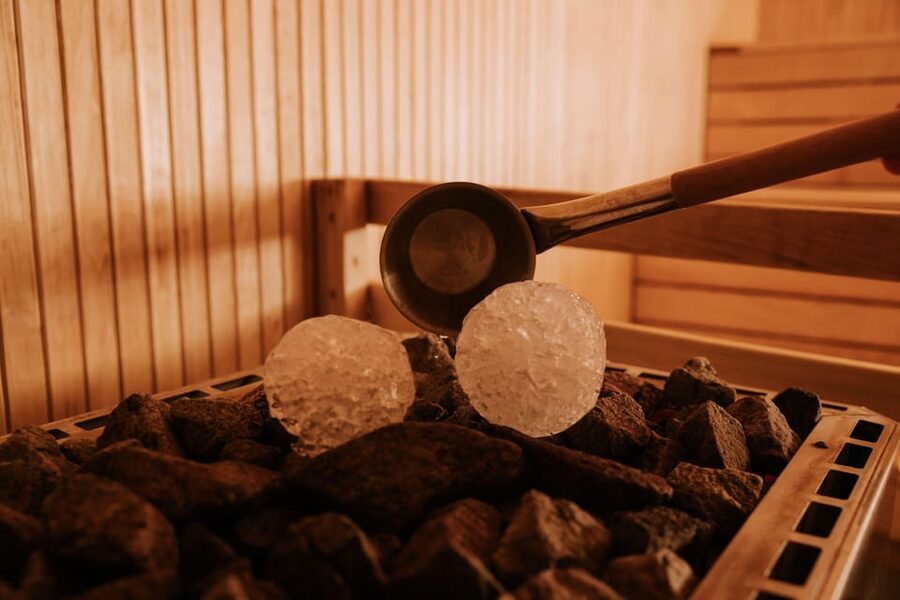 Tromsø: Spa/Pool with Bath, Sauna and Outdoor Heated Pool - Food on site, breaks that do not break your day