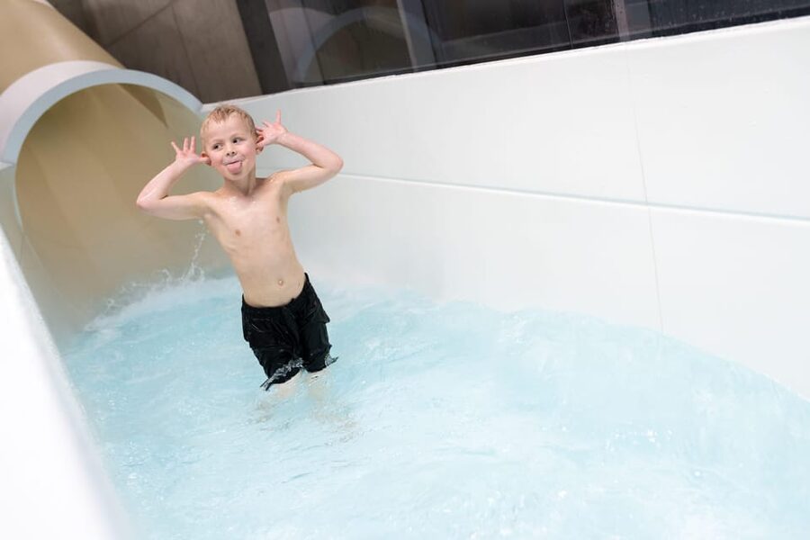 Tromsø: Spa/Pool with Bath, Sauna and Outdoor Heated Pool - Outdoor heated pool with panorama views, including night-time aurora chances
