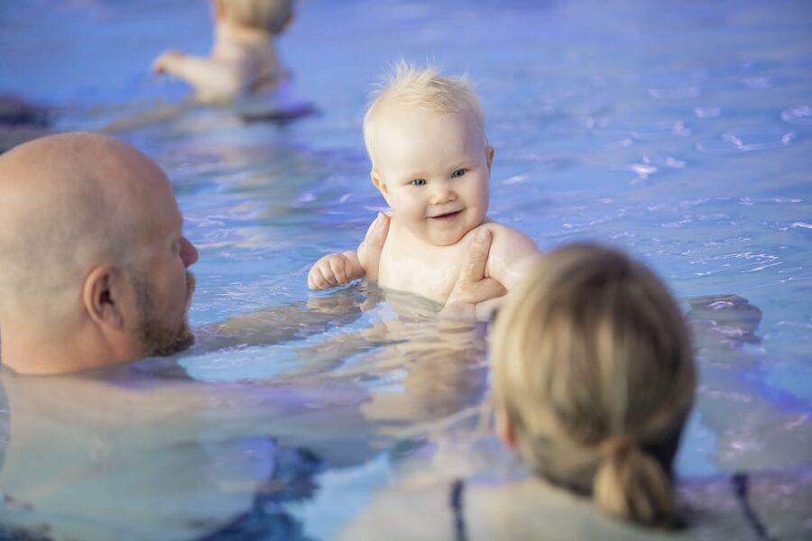 Tromsø: Spa/Pool with Bath, Sauna and Outdoor Heated Pool - The freezing plunge pool, how brave should you be?
