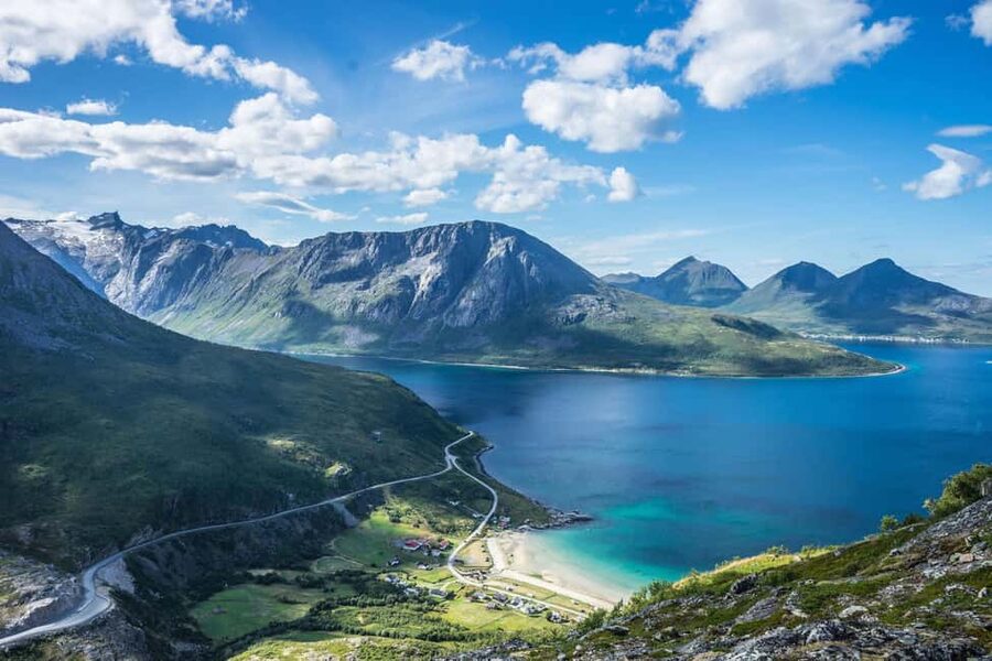 Tromsø: Summer Day Hike in the wilderness - Why this Brosmetinden day hike feels like a real Arctic escape from Tromsø