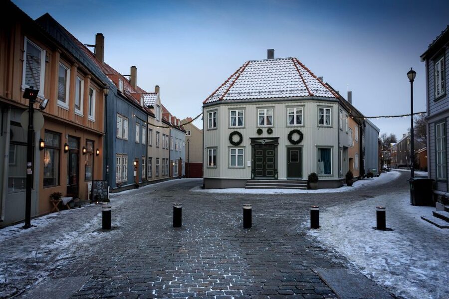 Trondheim: 2-hour City Walking Tour - A 2-hour Trondheim loop that actually fits cruise days
