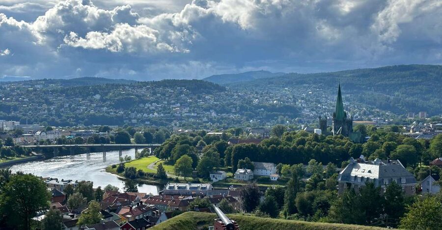 Trondheim: Audio Guide Panorama Bustour - From Pirbadet to Solsiden, you get your bearings fast