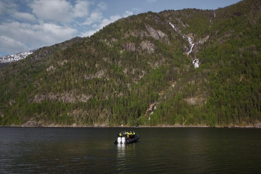 Ulvik adventure: Exploring Hardangerfjord's Osafjord by RIB - Meeting Point at Brakanes Hotel and Promenaden 3