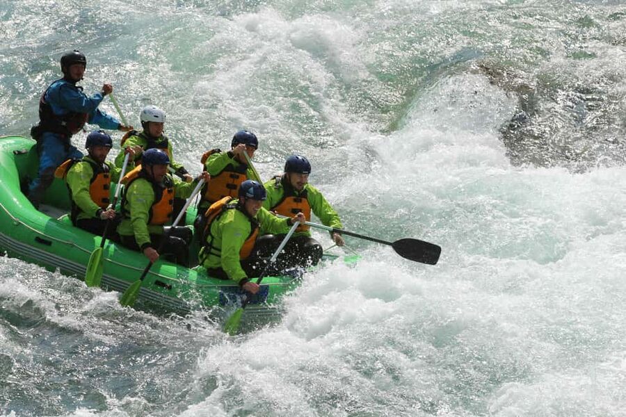 Voss: Thrilling Whitewater Rafting Guided Trip - How safety coaching works on Grade III rapids