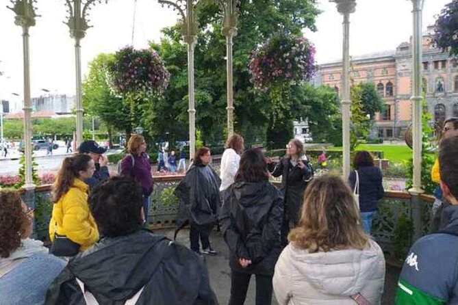 Walking Tour of Central Bergen - Kong Oscars Gate: Wooden Streets and a Nostalgic Rhythm