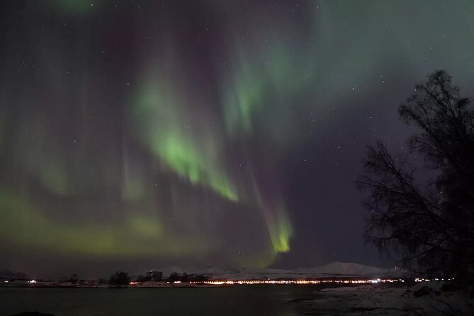Watching The Aurora Dance - What you actually get for warmth: provided snow gear plus your own layers