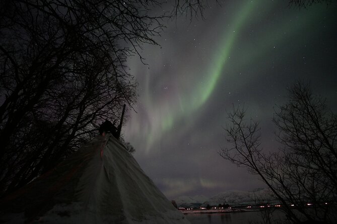 Watching The Aurora Dance - The group size sweet spot: personal, but not tiny