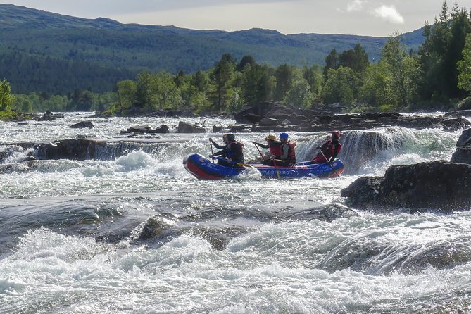 White Water Rafting Adventure in Dagali - level 2 - Stop 1 at Numedalslågen: Where the Adventure Lives