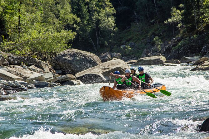 Whitewater Rafting Grade 3 to 4 - It’s for Beginners, Teens, and Confident Paddlers