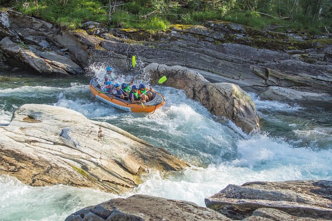 Whitewater Rafting Grade 3 to 4 - The Pace: what 3 hours feels like in the real world